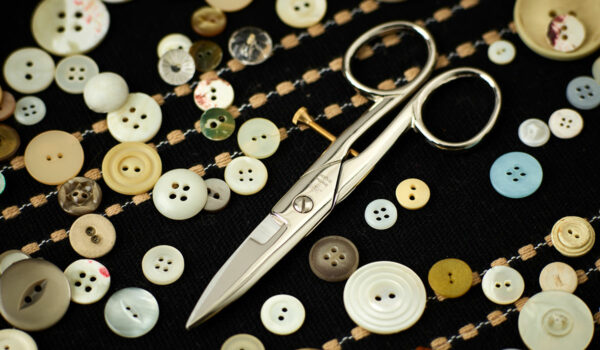 BUTTONHOLE SCISSORS